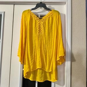 Ladies keyhole Long Sleeve